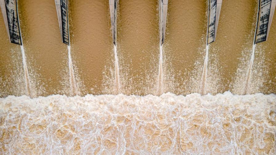 Три язовира у нас преливат, други девет са почти пълни