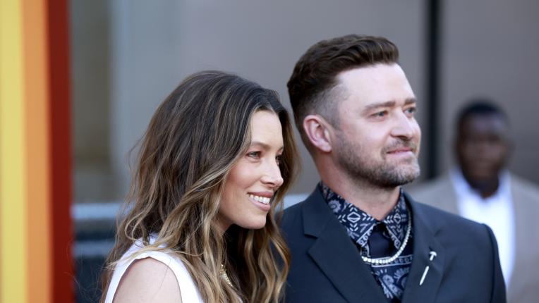 Джъстин Тимбърлейк Джесика Бийл