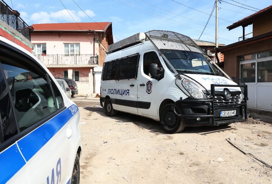 <p>Полицейска акция срещу купения вот в София.</p>
