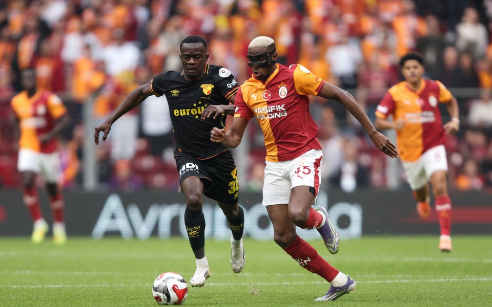 Виляреал иска футболист на Станимир Стоилов