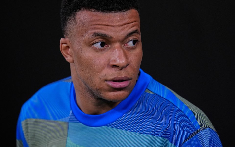 Скандал: в Реал накарали Мбапе да излъже за лекарския гаф?