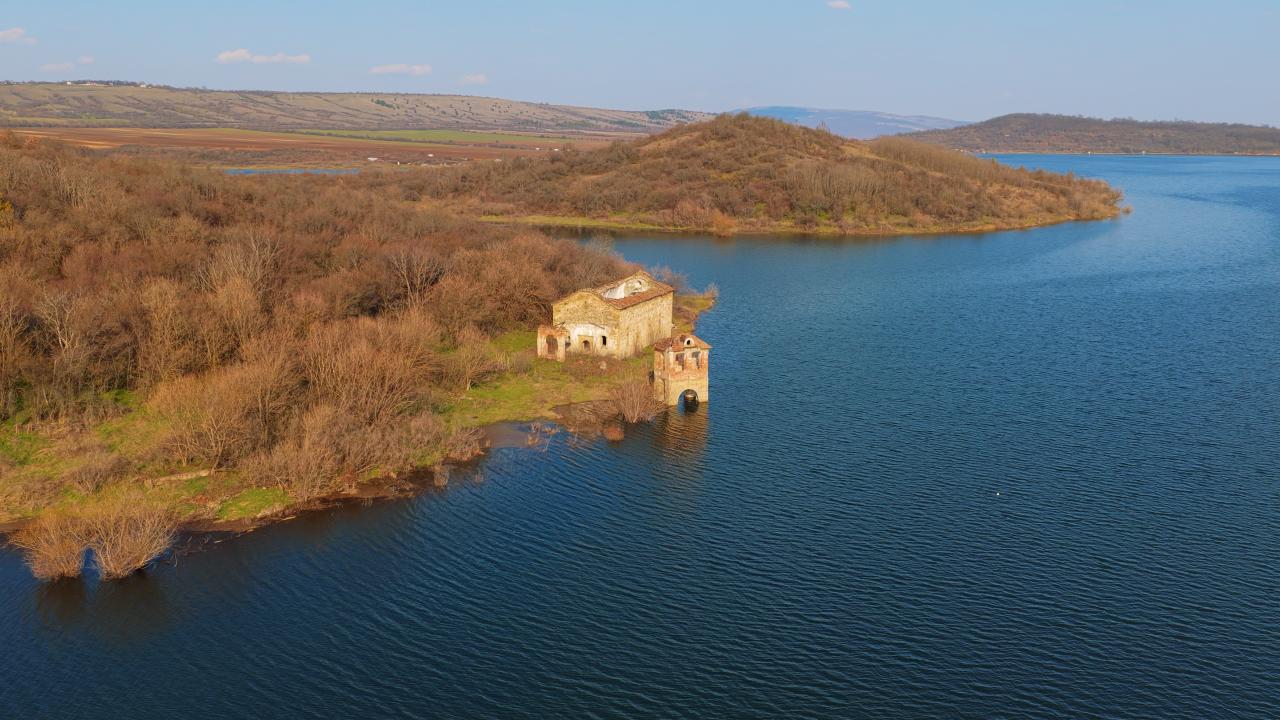 Потопените църкви