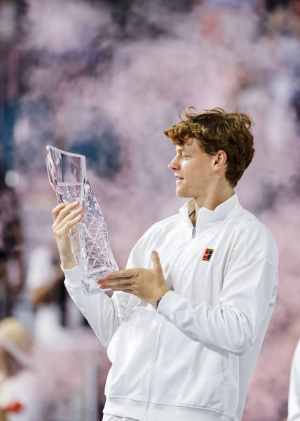 Яник Синер спечели Мастърс турнира в Маями и оформи Слънчев1