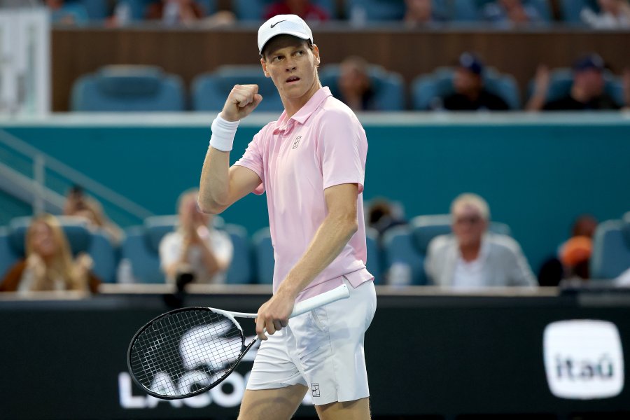 Иржи Лехечка Яник Синер1