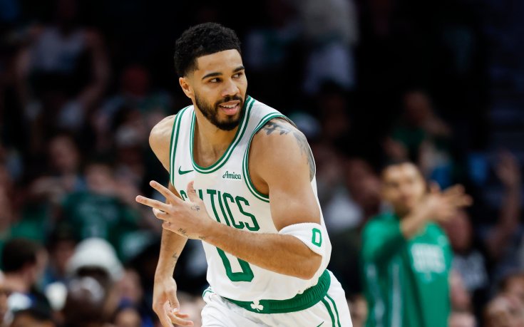 Джейсън Тейтъм напомни за себе си и донесе успеха на Бостън в Шарлът