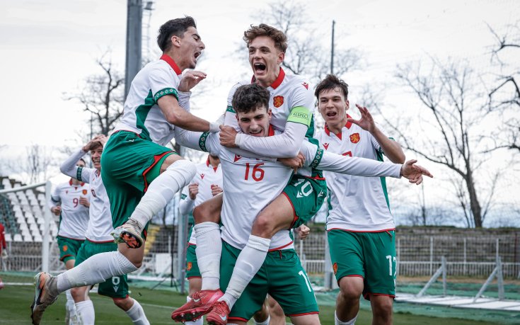България U17 прегази Литва и продължава да мечтае за европейско първенство
