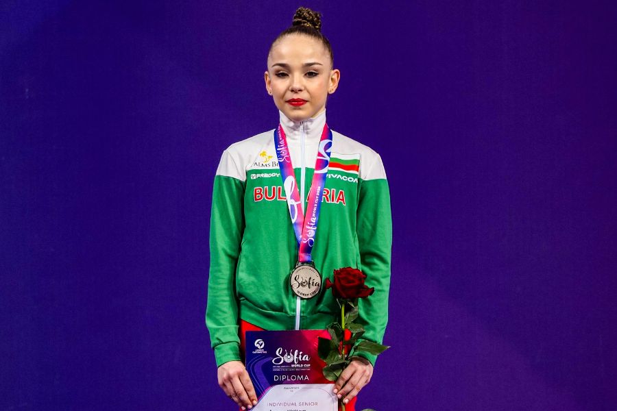 <p>Финалите на отделните уреди на Световната купа по художествена гимнастика.</p>