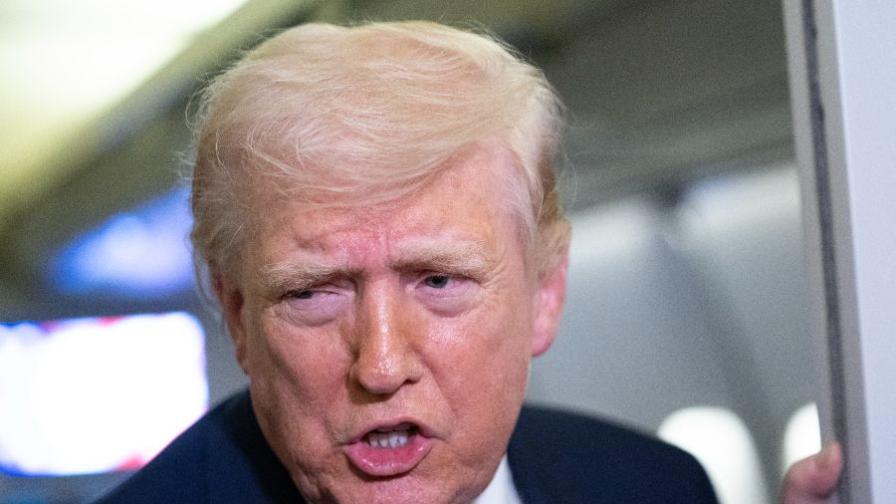 <p>Тръмп публикува видеоклип на мощна експлозия в Иран</p>