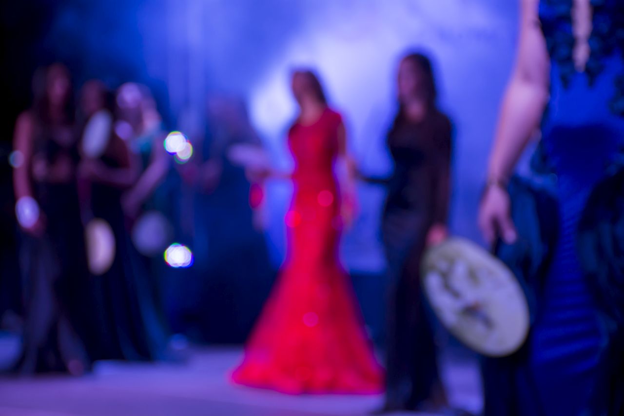 Луд танц по бански взриви мрежата: Участничка в конкурс за красота стана сензация (ВИДЕО)