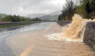 Мост на магистрала се срина в Италия