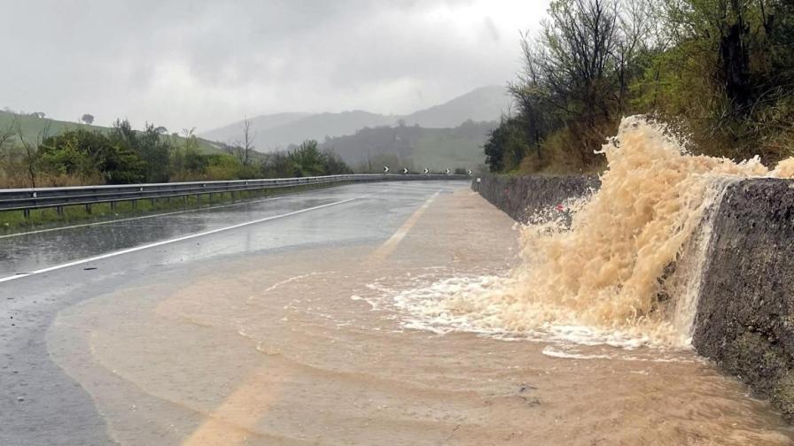 Мост на магистрала се срина в Италия