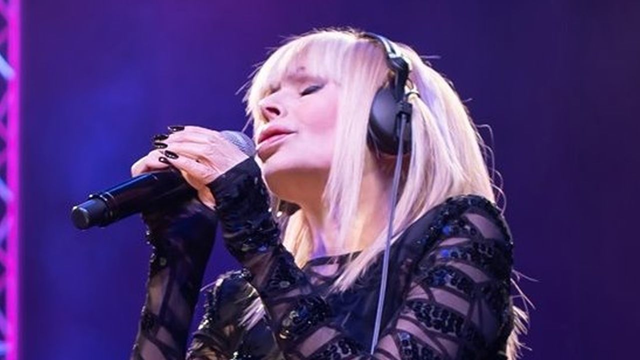 „Счупено сърце“: Лили Иванова изненада почитателите си с ново видео