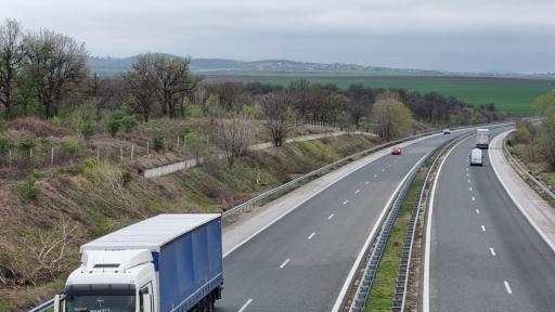 Камион помете човек на магистрала „Марица“