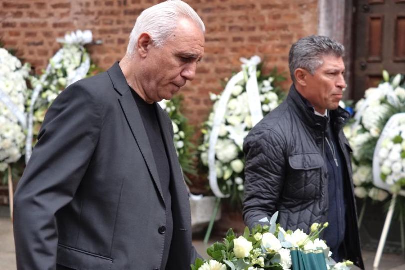 България се прощава с Борислав Михайлов