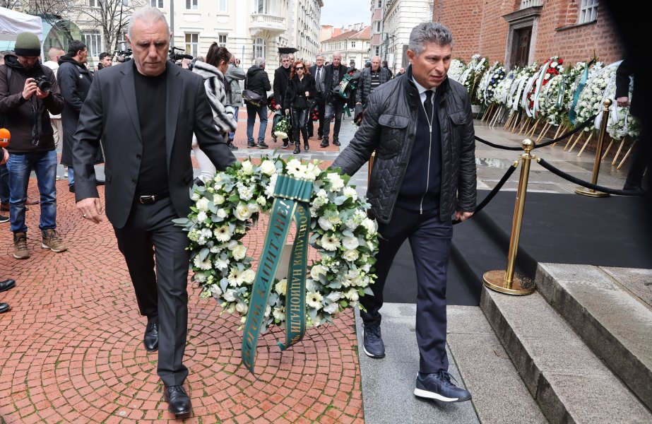 България се прощава с Борислав Михайлов1