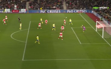 Напречната греда спря Саутхемптън да увеличат преднината си срещу Арсенал (видео)