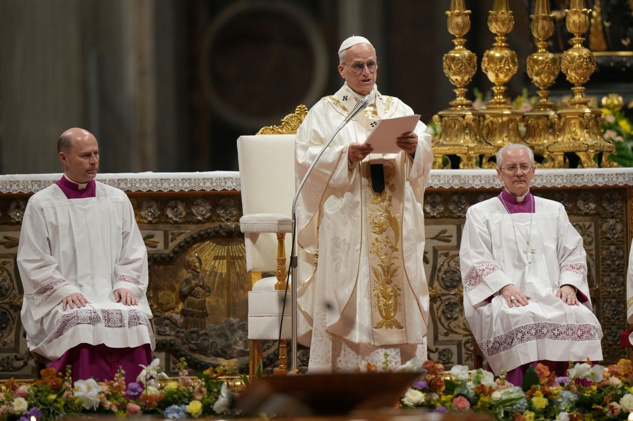 Папа Лъв XIV отслужи Великденска литургия във Ватикана