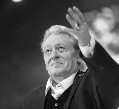 На 79 години почина поетът композитор и певец Михаил Белчев