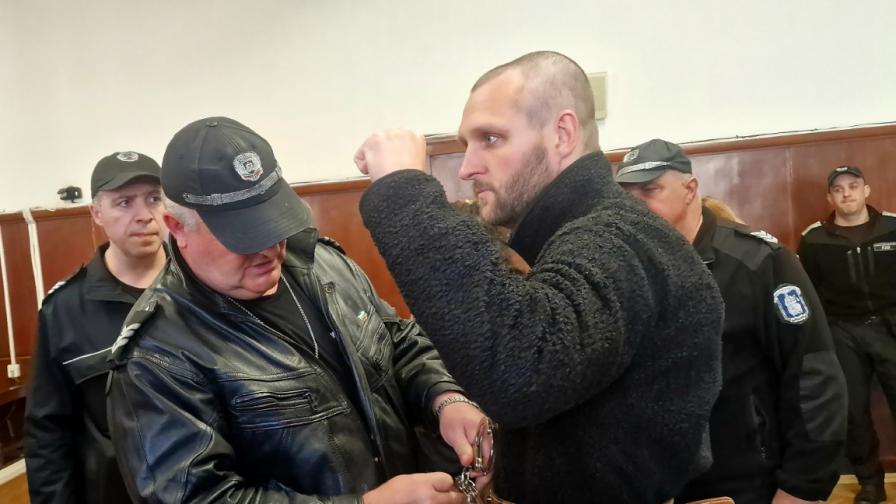 В България съдят активист от САЩ за тероризъм в Чехия