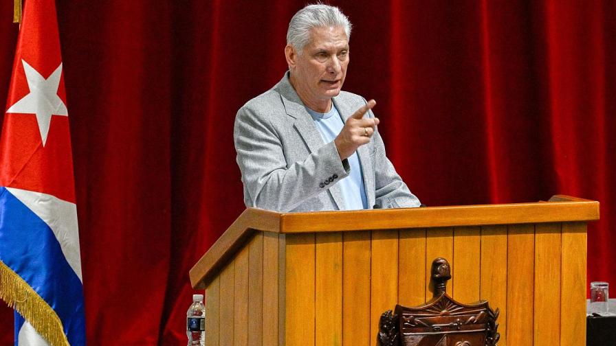 Президентът на Куба Мигел Диас-Канел