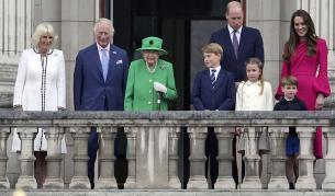 „Отплува си. Старост“ - смъртта на Елизабет II и последният подарък за правнуците