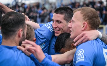 Много важен успех на Спартак Варна над Добруджа, внукът на треньора с победен гол