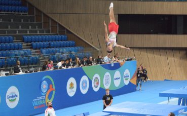 България с три финала на Европейското по скокове на батут в Португалия