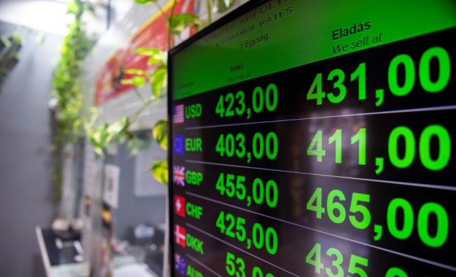 Форинтът скочи до 4-годишен връх след изборната победа на ТИСА в Унгария