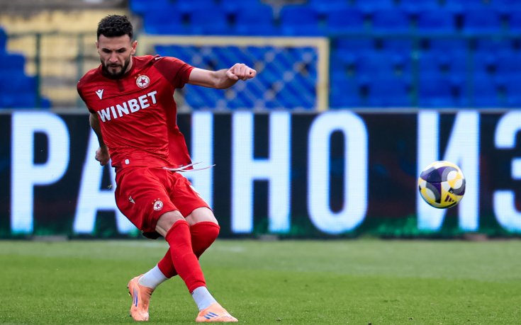 В ЦСКА треперят за основен защитник