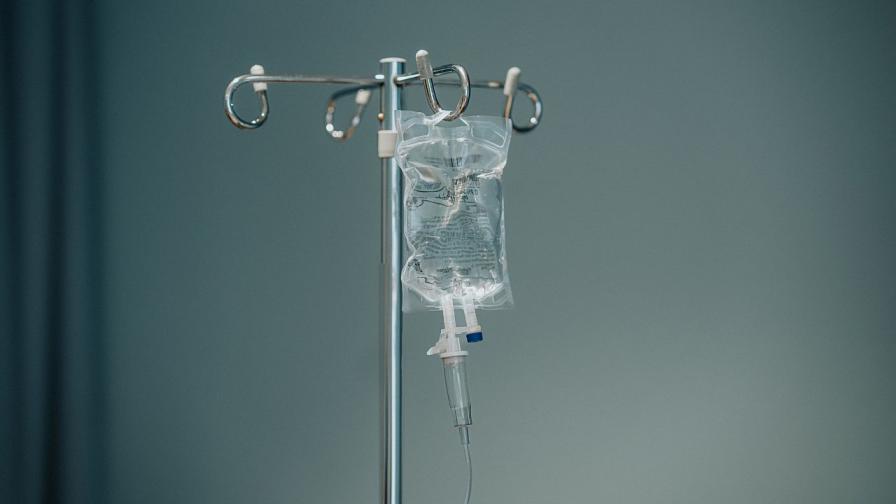 Абокати в салона за красота: Кой ни влива забранени „коктейли“ и защо е опасно