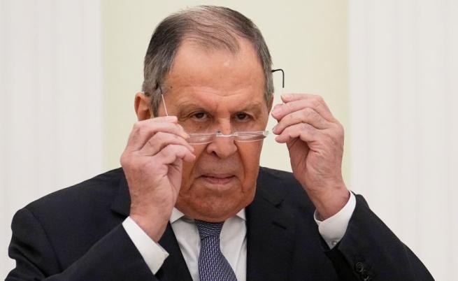 На фона на кризата в Близкия изток: Лавров на посещение в Китай