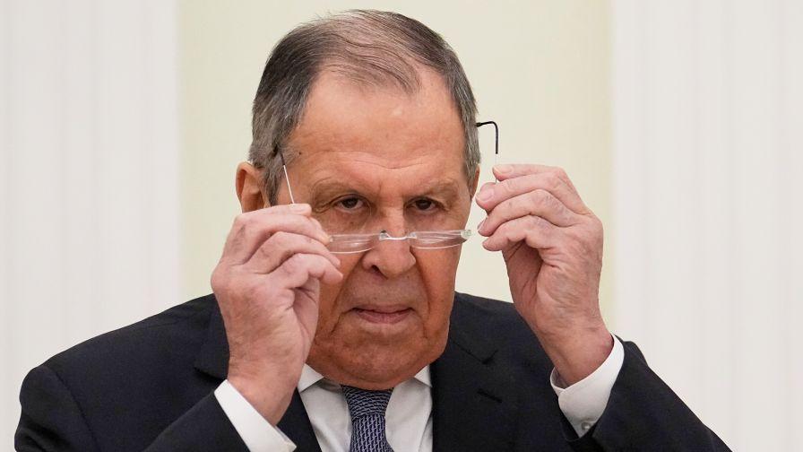 На фона на кризата в Близкия изток: Лавров на посещение в Китай