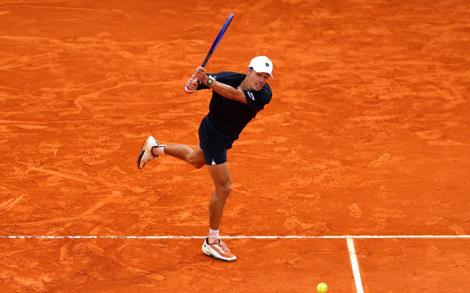 Испански тийнейджър блести в Барселона, Де Минор отпадна безславно