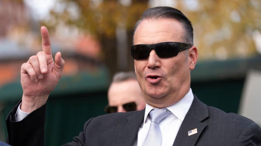 <p>Директорът на ICE Тод Лайънс подава оставка</p>