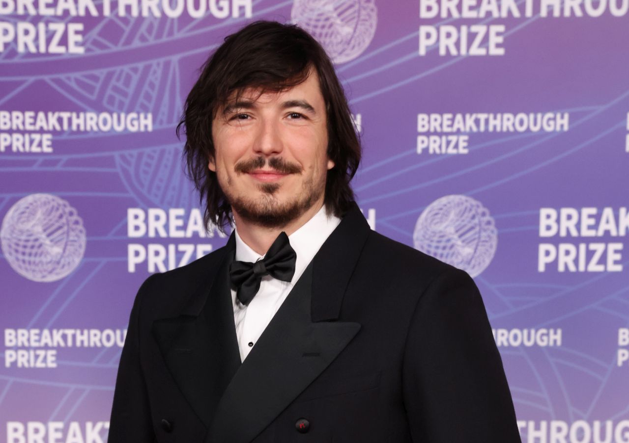 Българин на „Оскарите за наука“: Кой е Влад Тенев, който застана до елита на Холивуд