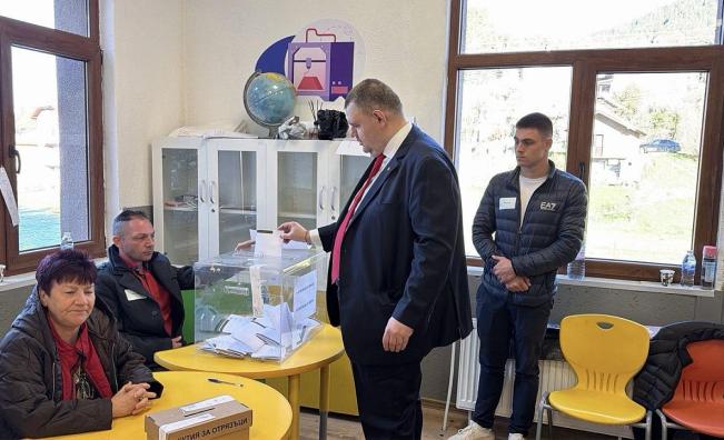 <p>Пеевски: Имаше репресии срещу членове и симпатизанти на ДПС</p>