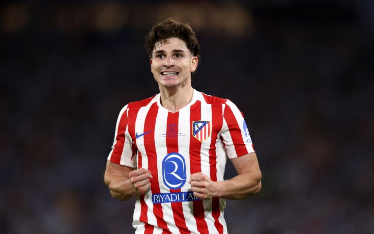 Арсенал мъти главата на Хулиан Алварес, той иска само в Барселона