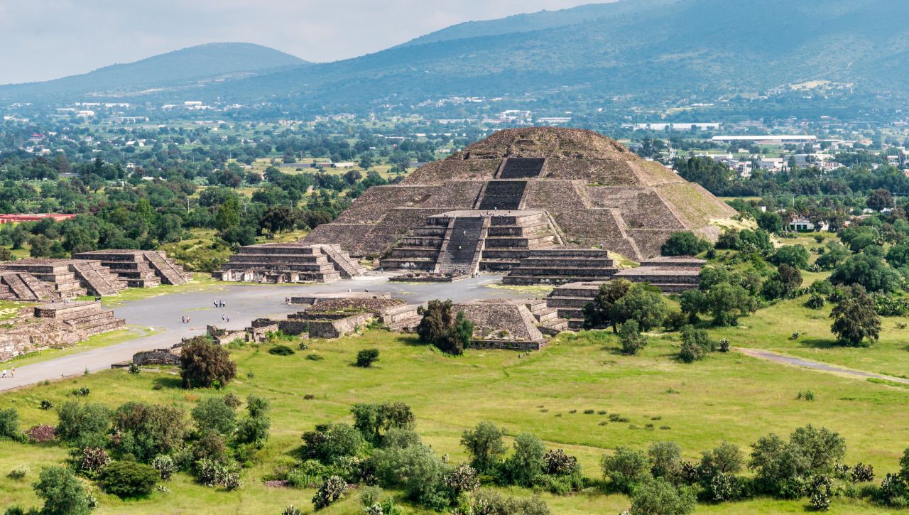 Кървава атака в Мексико: Канадска туристка е убита, други четирима са ранени при пирамидите Теотиуакан