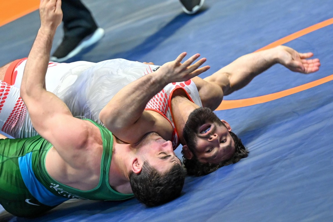 Семен Новиков спечели сребро на Европейското по борба в Тирана