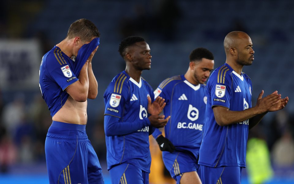 Краят на един шампион - Лестър изпадна в третото ниво на английския футбол