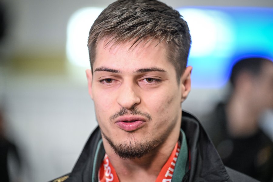 Ангел Русев и Бояна Костадинова се завърнаха у нас след1