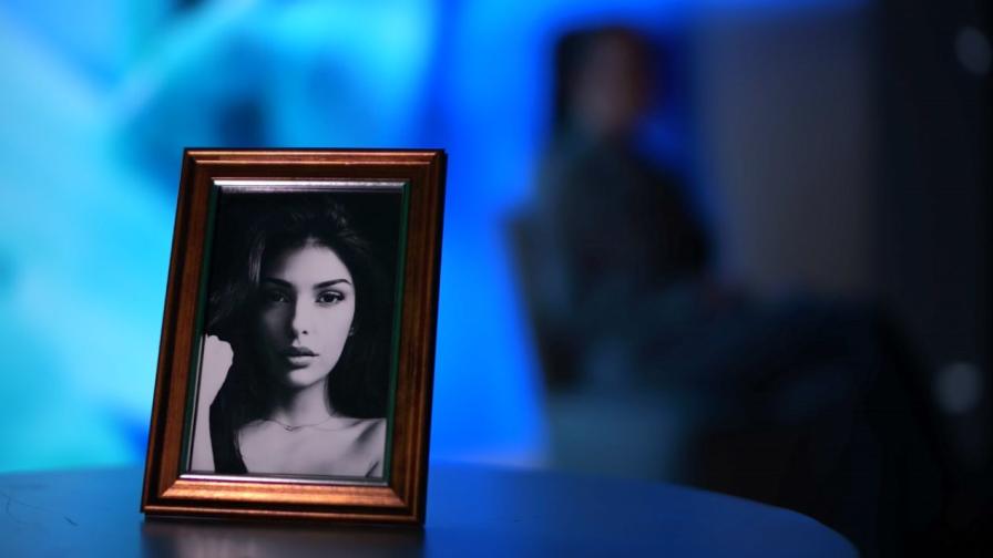 „Не мога да си държа главата изправена”: Трагедията на жената, починала след уголемяване на бюста с хиалурон