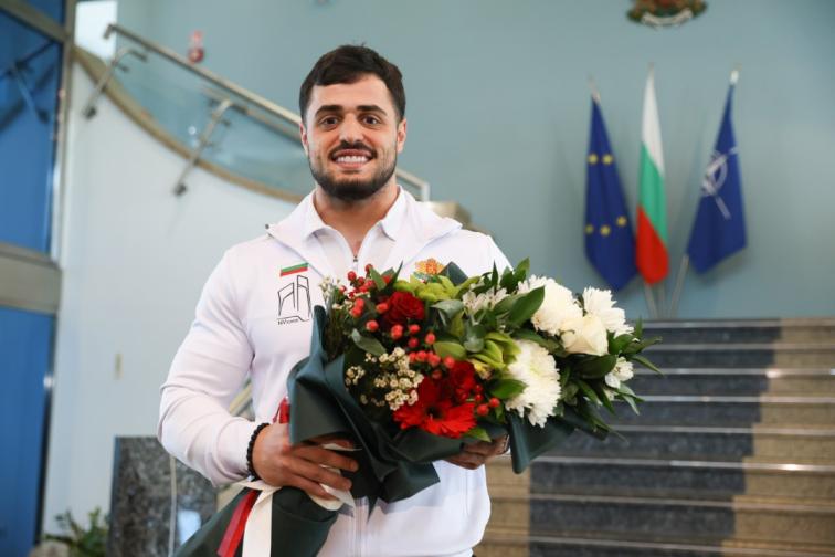 Карлос Насар