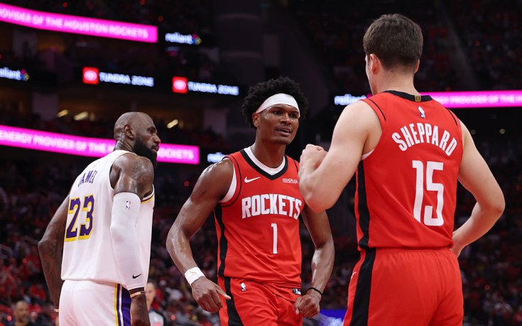 Сан Антонио на крачка от полуфинал след завръщането на Уембаняма