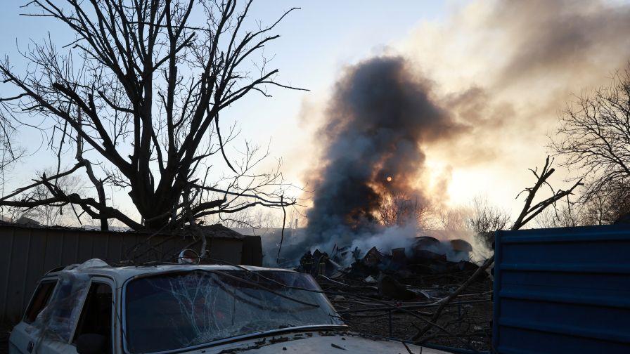 Чернобилският призрак: Зеленски предупреди за риск от нова ядрена катастрофа на фона на кървави удари