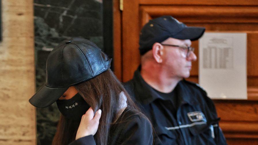 Съдът отложи делото срещу бившата полицайка Симона Радева