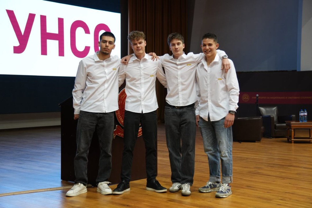 От ученици за ученици: Над 500 младежи обсъждат професиите на бъдещето