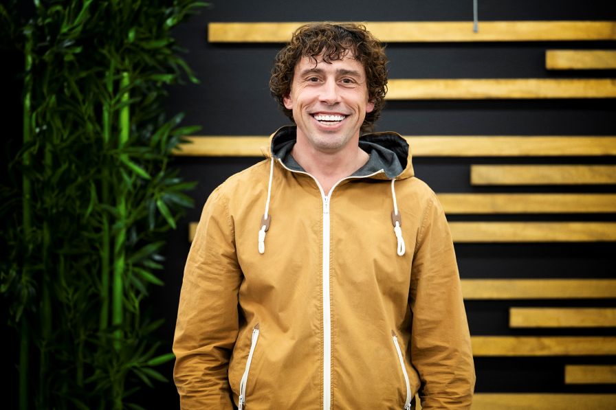 Риалити звездата Теодор-Чикагото отпадна от Hell’s Kitchen