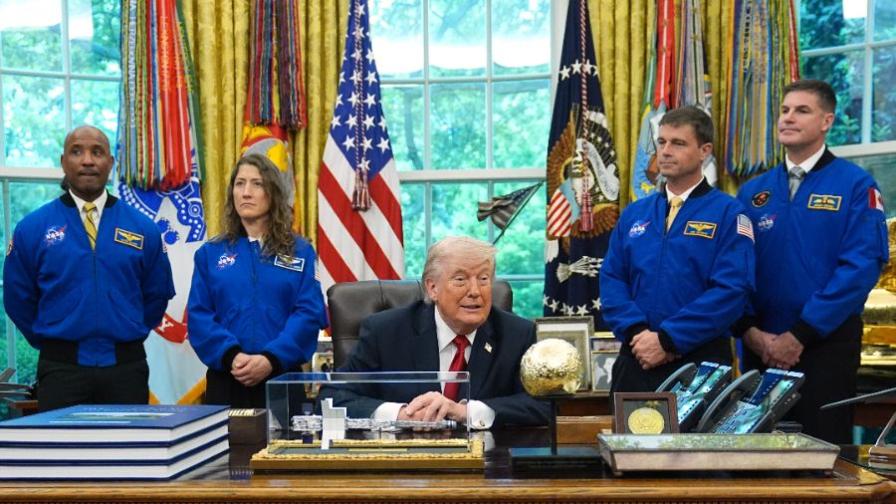 <p>Астронавтите от "Артемис II" посетиха Белия дом</p>