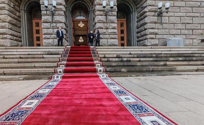 Политически заявки преди първото заседание на 52-рото Народно събрание